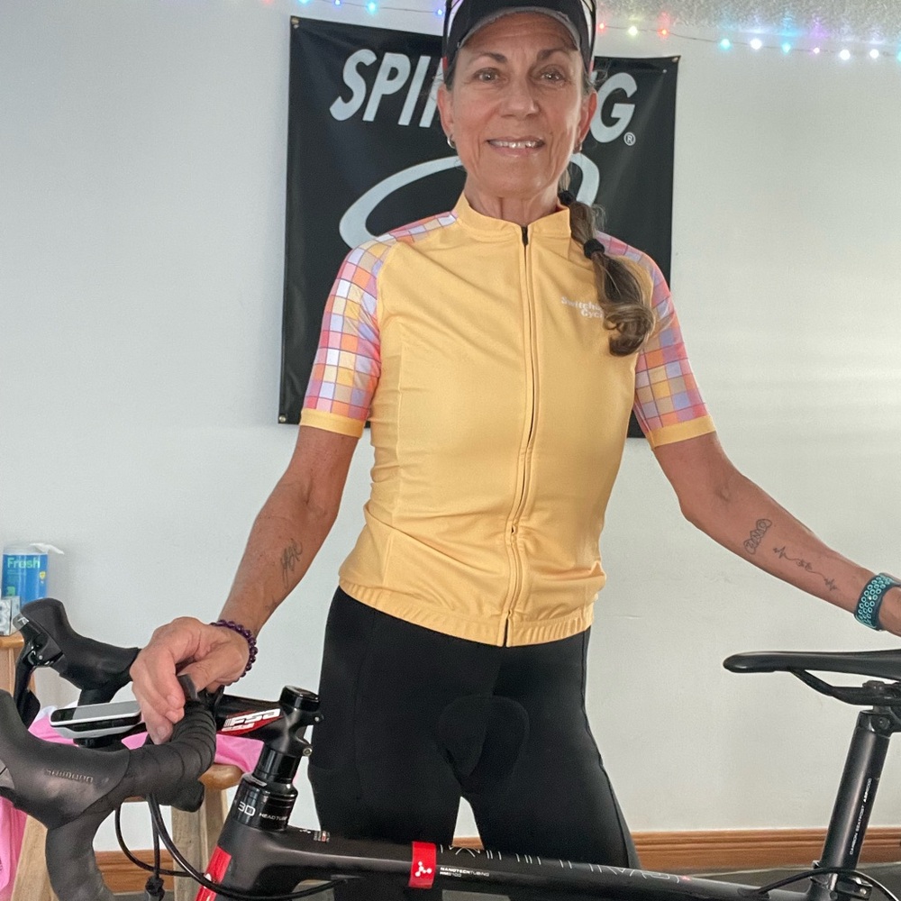 Stylish Women's Cycling Jersey in Sunny ☀️ Yellow by “Switchback Cycling” XS